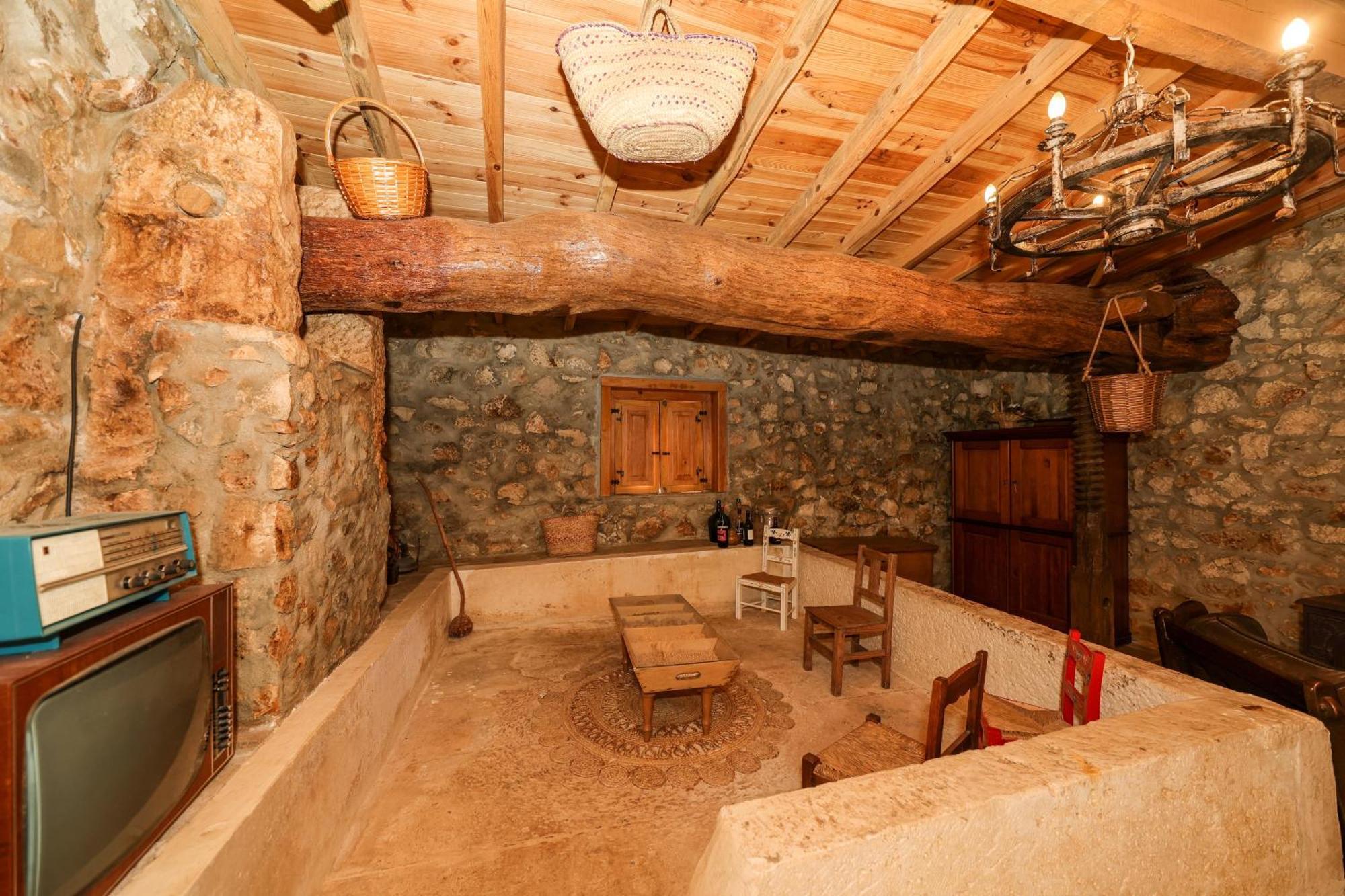 Renovated Wine Press House - With Pool Villa Porto de Mos  Ngoại thất bức ảnh