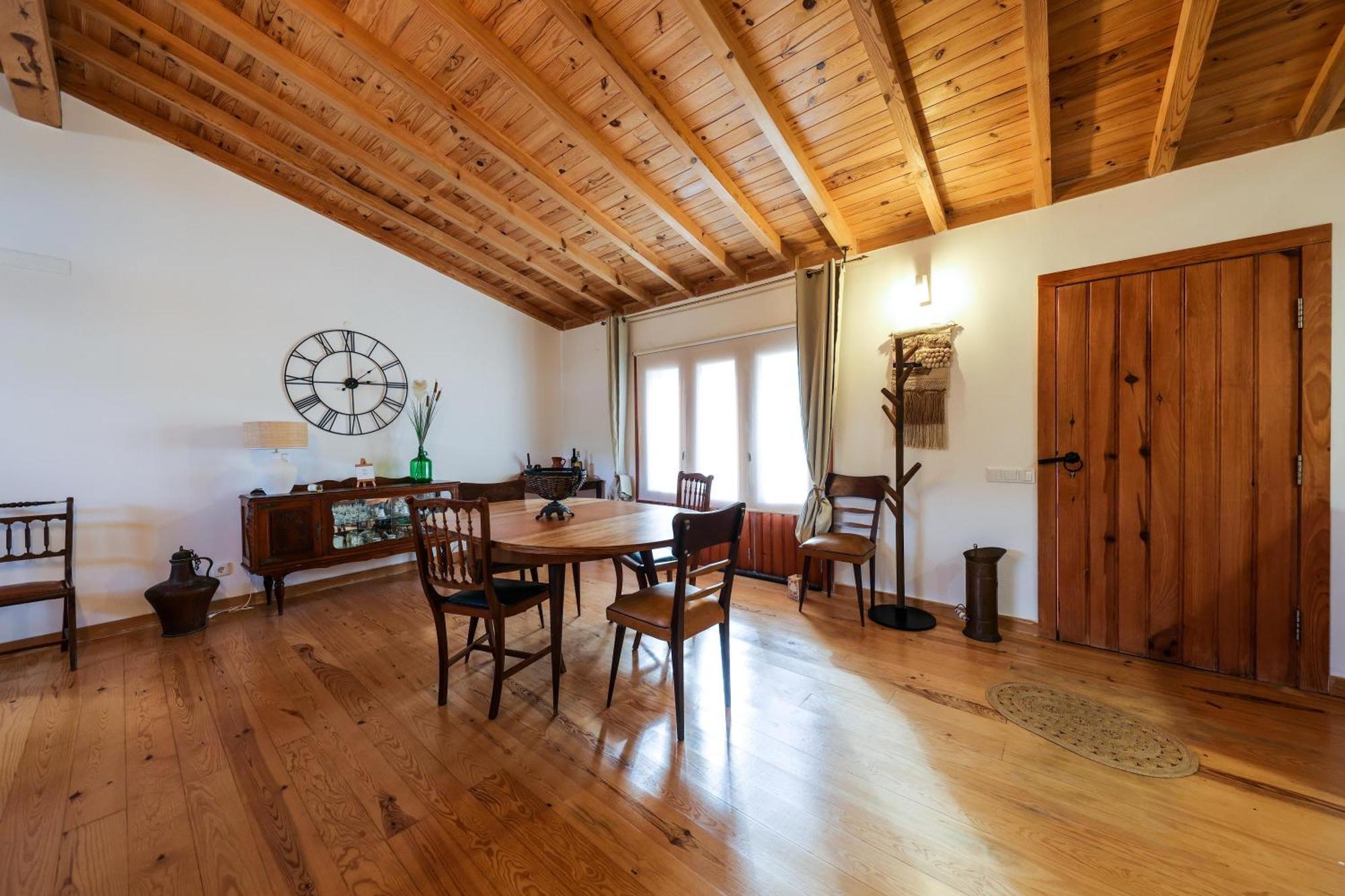 Renovated Wine Press House - With Pool Villa Porto de Mos  Phòng bức ảnh